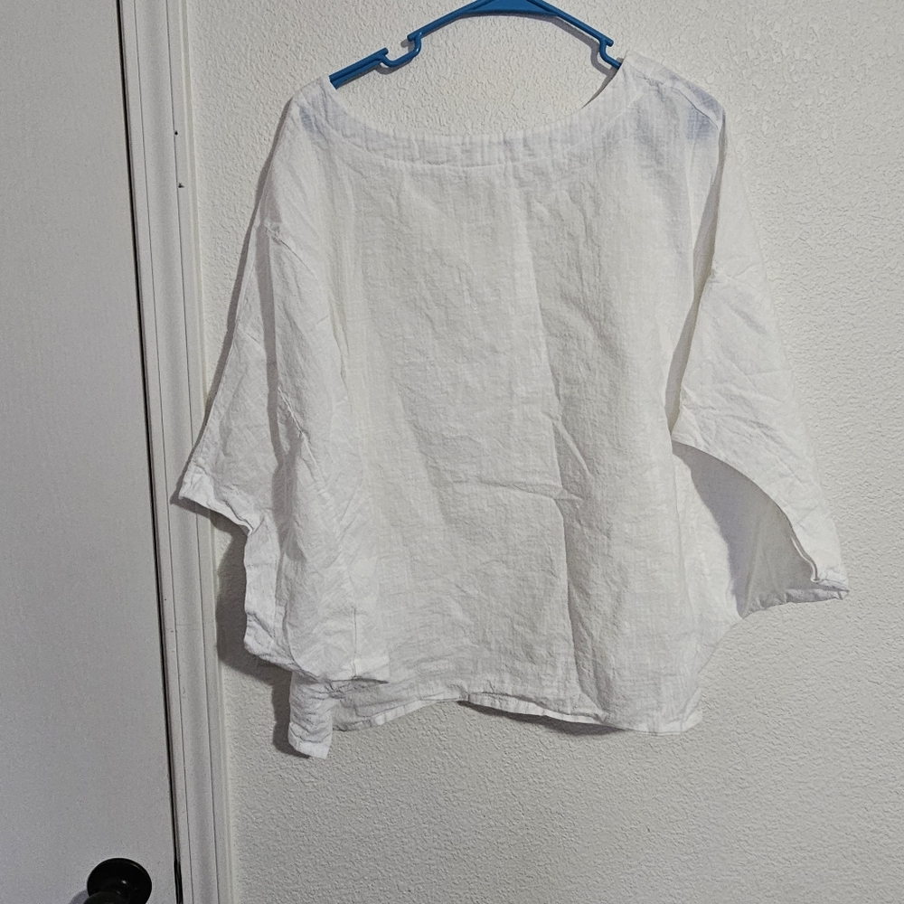 Women's White Top